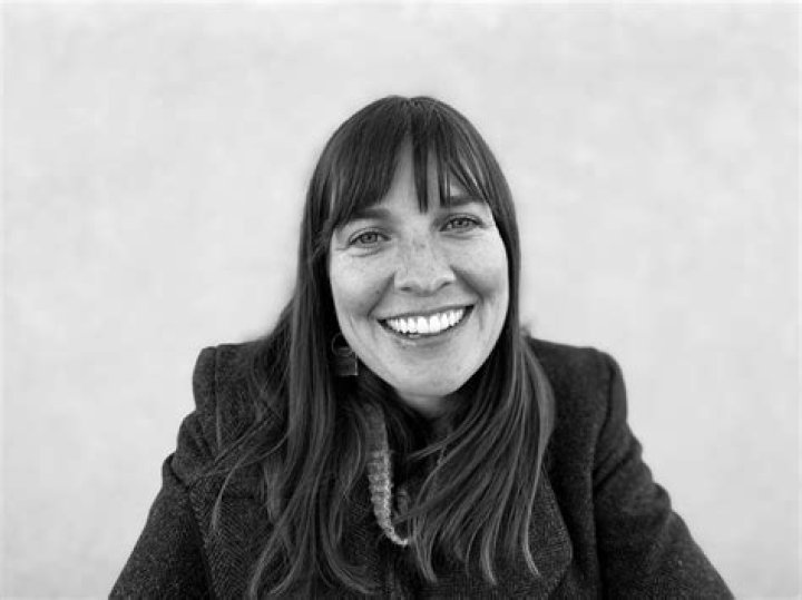 Carrie Anne Fleming biografía, edad, altura, esposa, net worth, familia