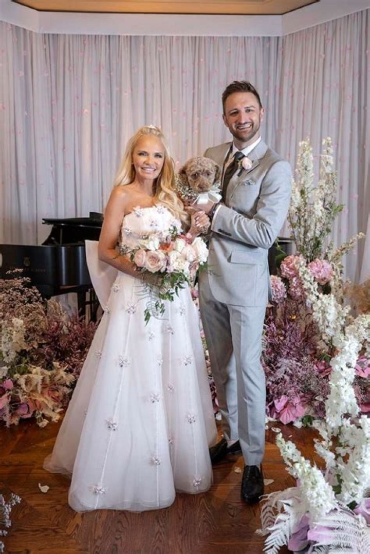 Kristin Chenoweth Biography, Age, Height, Husband, Net Worth, Family