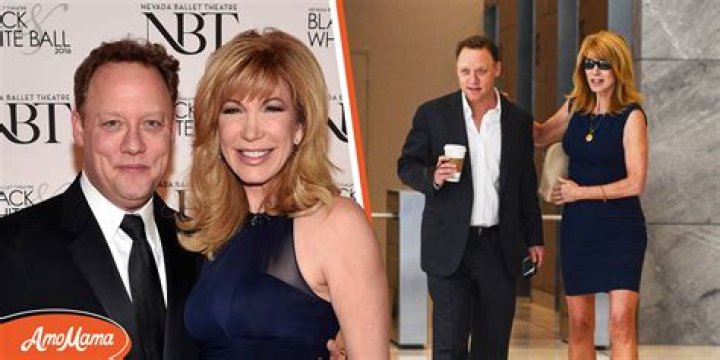 Leeza Gibbons Biography, Age, Height, Husband, Net Worth, Family