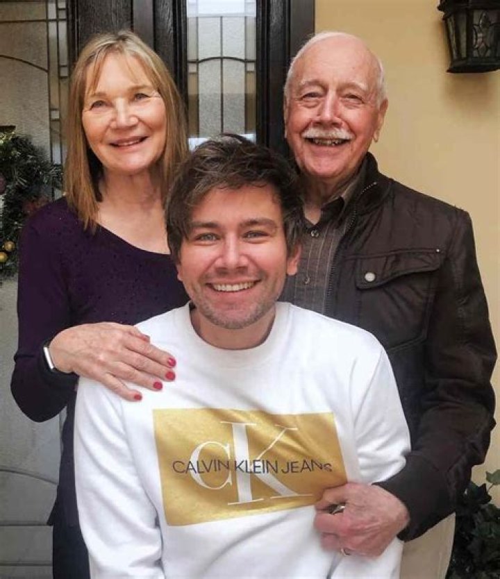 Pat Coombs Biography, Age, Height, Husband, Net Worth, Family