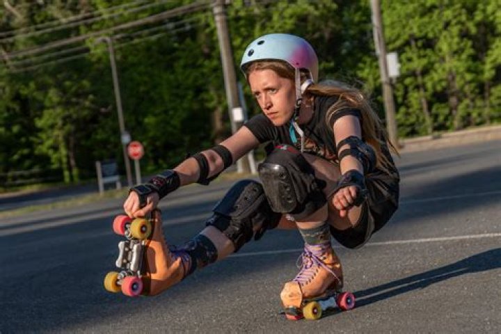 Ronnie Robinson (roller derby) biografía, edad, altura, esposo, net worth, familia