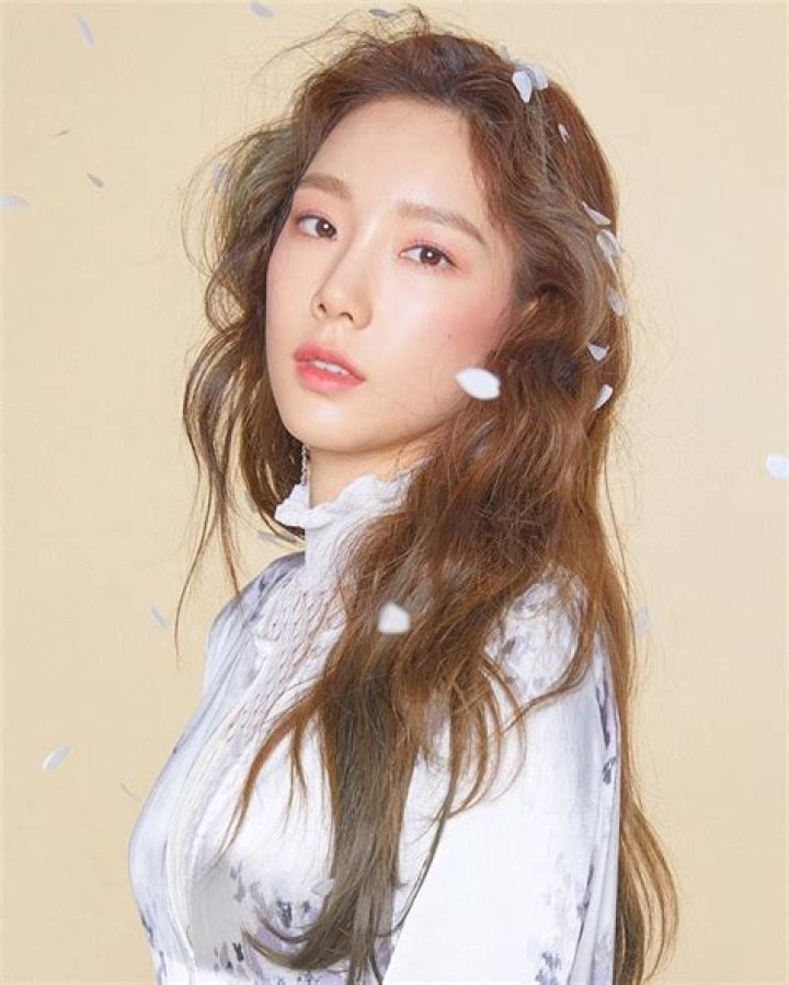 Taeyeon Biography, Age, Height, Husband, Net Worth, Family