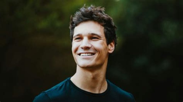 Wincent Weiss Biography, Age, Height, Wife, Net Worth, Family